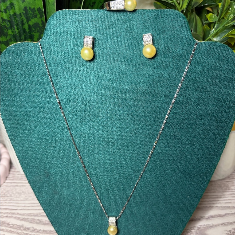 Genuine Freshwater Pearls/ Avocado Yellow Set – Necklace, Ring & Earrings